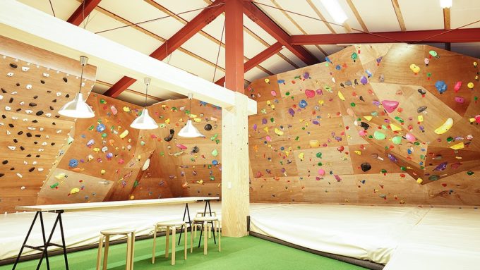 兵庫県のクライミング施設「BOSSA クライミングジム」